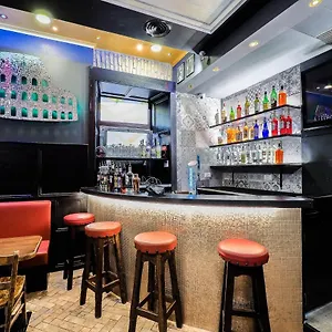 2* بيت شباب Alessandro Palace & Bar